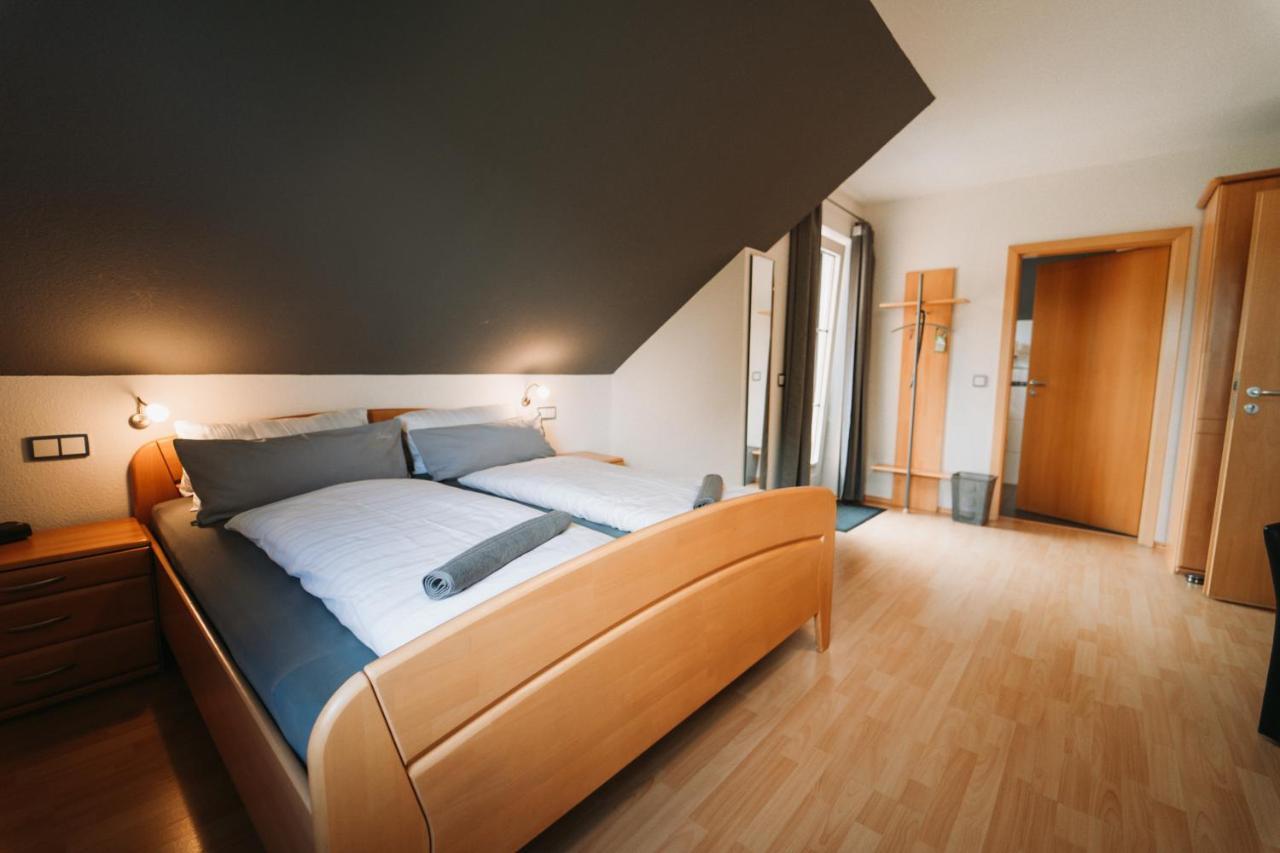 Wein- Und Gaestehaus Schwaab&Sohn Erden Ngoại thất bức ảnh