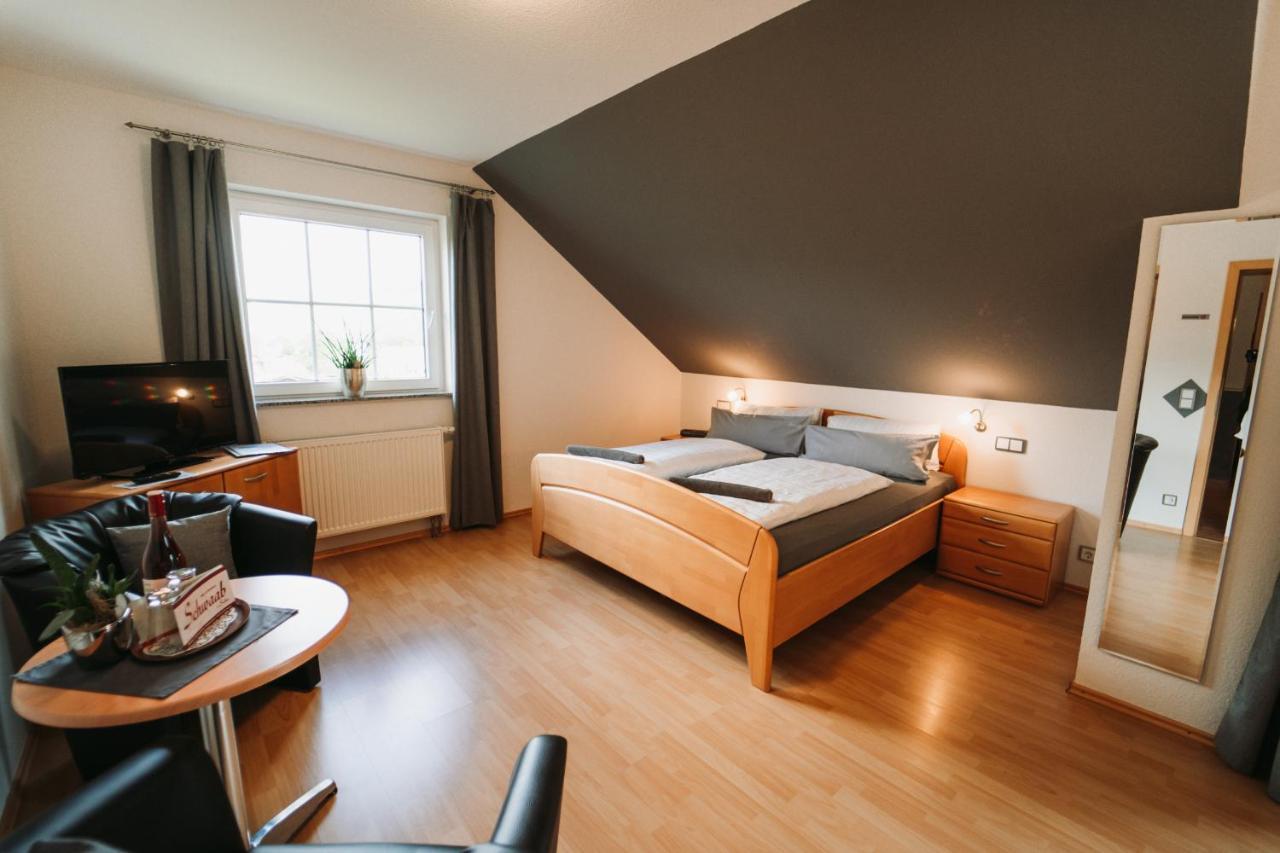 Wein- Und Gaestehaus Schwaab&Sohn Erden Ngoại thất bức ảnh